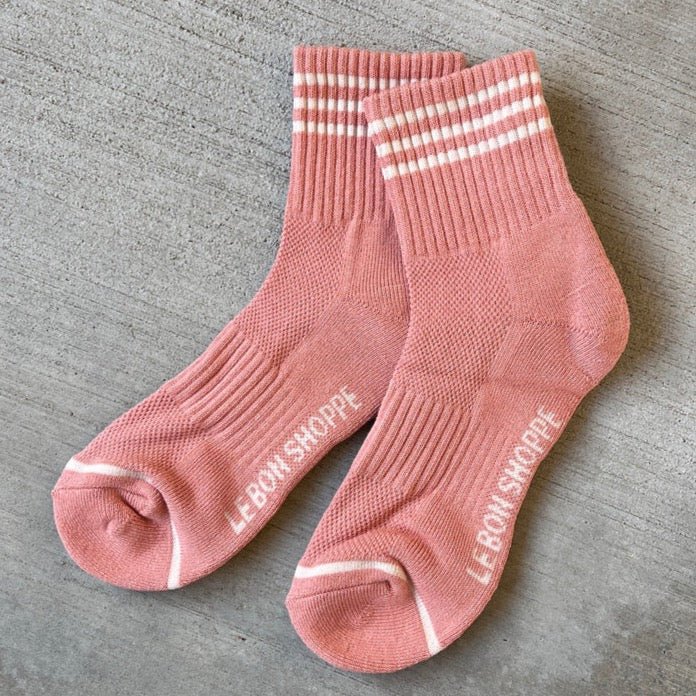 The coziest socks for the coziest gift. Pair with a book and a throw for a new home gift or give these with a bundle of beauty products.